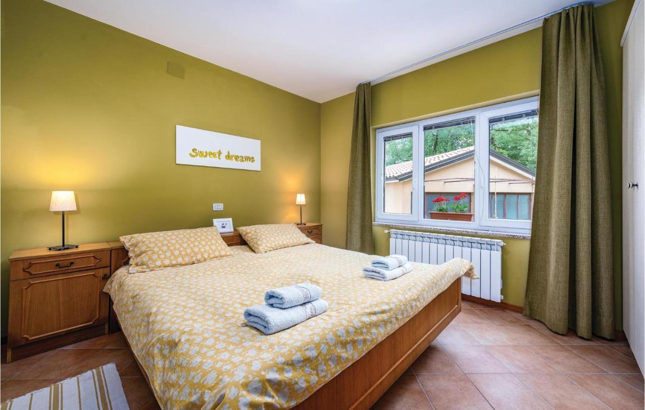 Stunning Apartment In Umag With Wifi エクステリア 写真